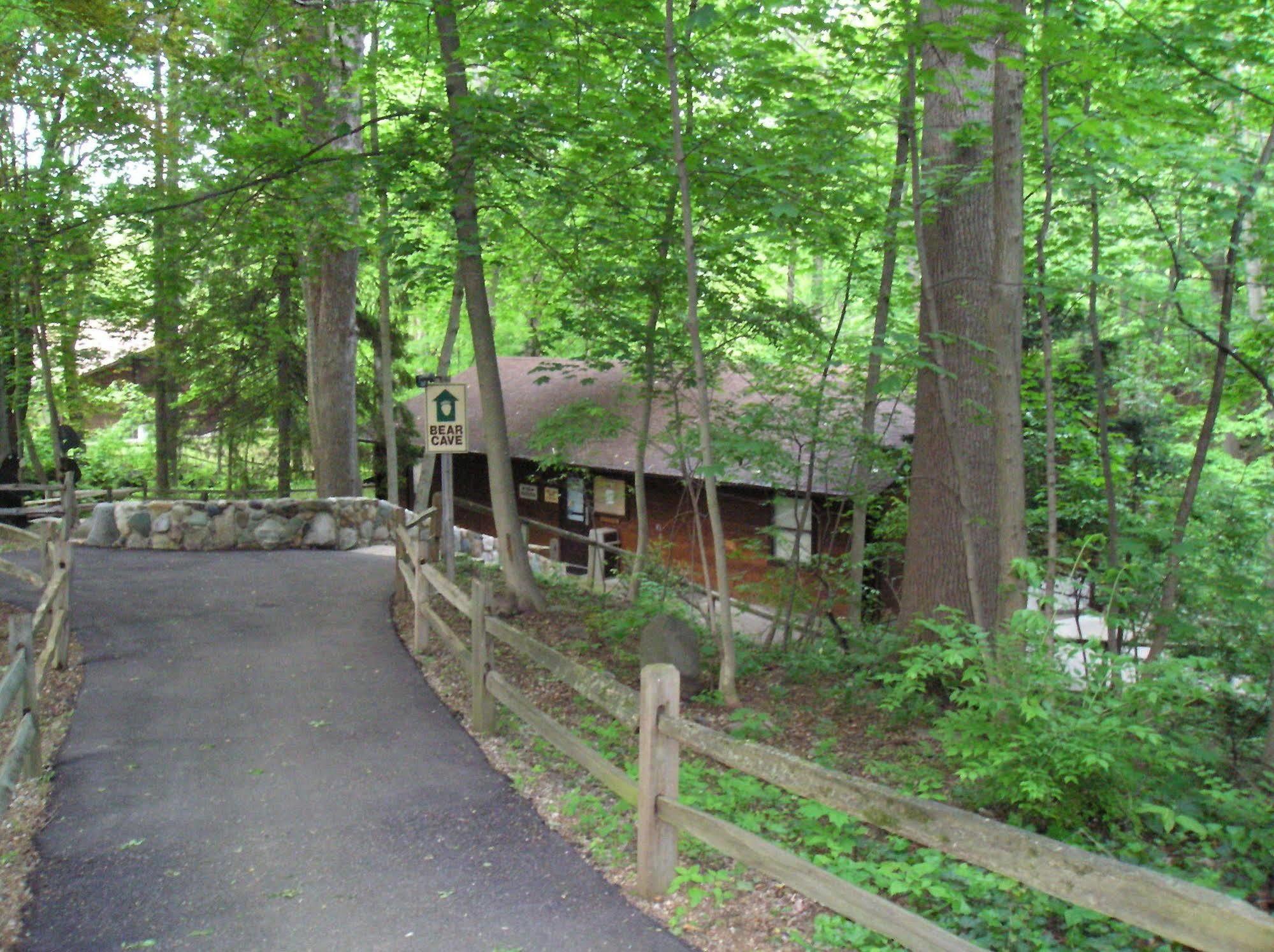 Bear Cave Rv Campground Buchanan Kültér fotó